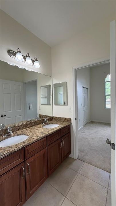For Rent: $2,395 (4 beds, 3 baths, 2576 Square Feet)