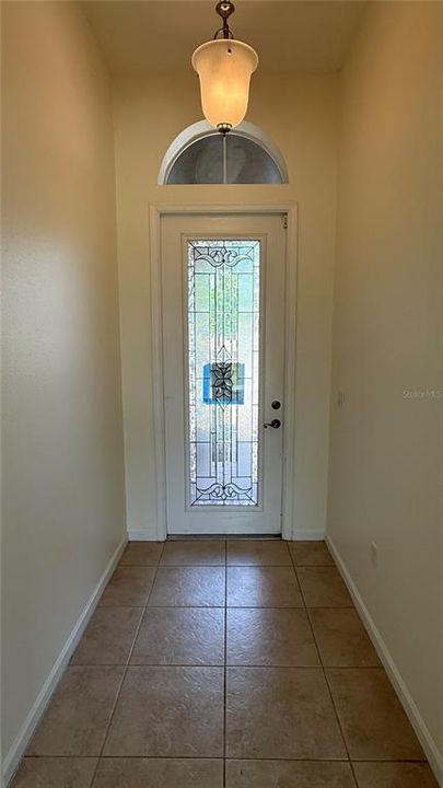 For Rent: $2,395 (4 beds, 3 baths, 2576 Square Feet)