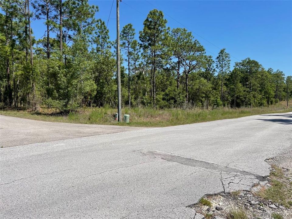 合同活跃: $25,995 (1.01 acres)