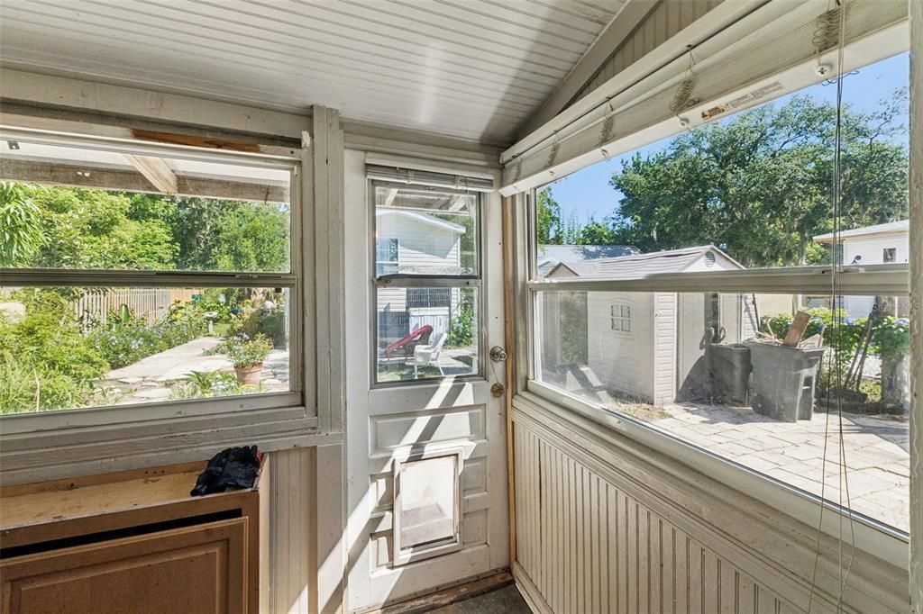 На продажу: $599,000 (2 спален, 1 ванн, 1062 Квадратных фут)