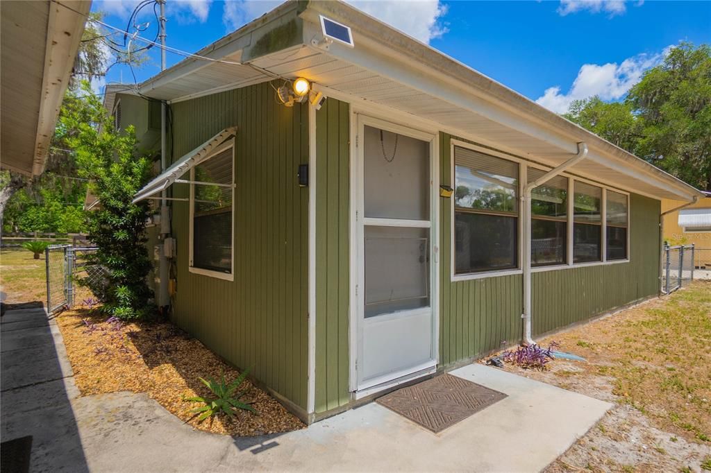 For Sale: $190,000 (3 beds, 1 baths, 1472 Square Feet)