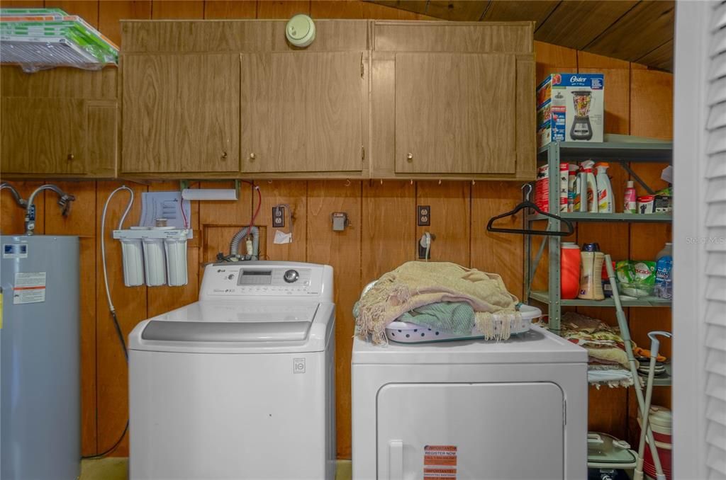 For Sale: $190,000 (3 beds, 1 baths, 1472 Square Feet)