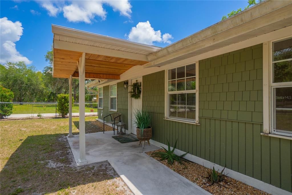 For Sale: $190,000 (3 beds, 1 baths, 1472 Square Feet)