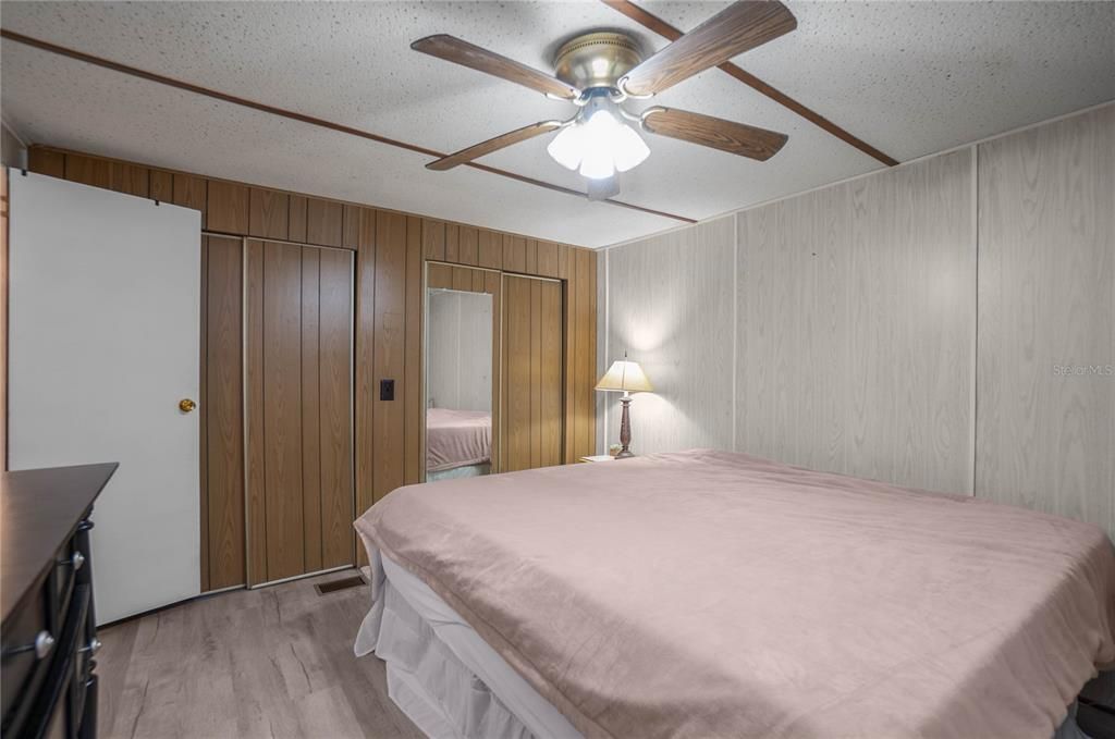 For Sale: $190,000 (3 beds, 1 baths, 1472 Square Feet)