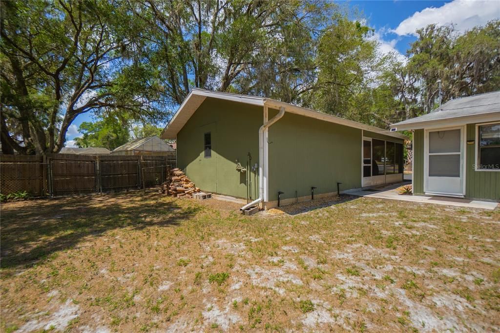 For Sale: $190,000 (3 beds, 1 baths, 1472 Square Feet)