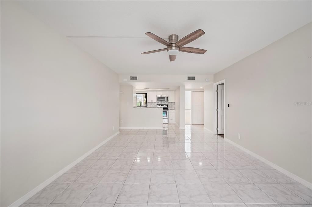 En Venta: $179,000 (2 camas, 2 baños, 1200 Pies cuadrados)