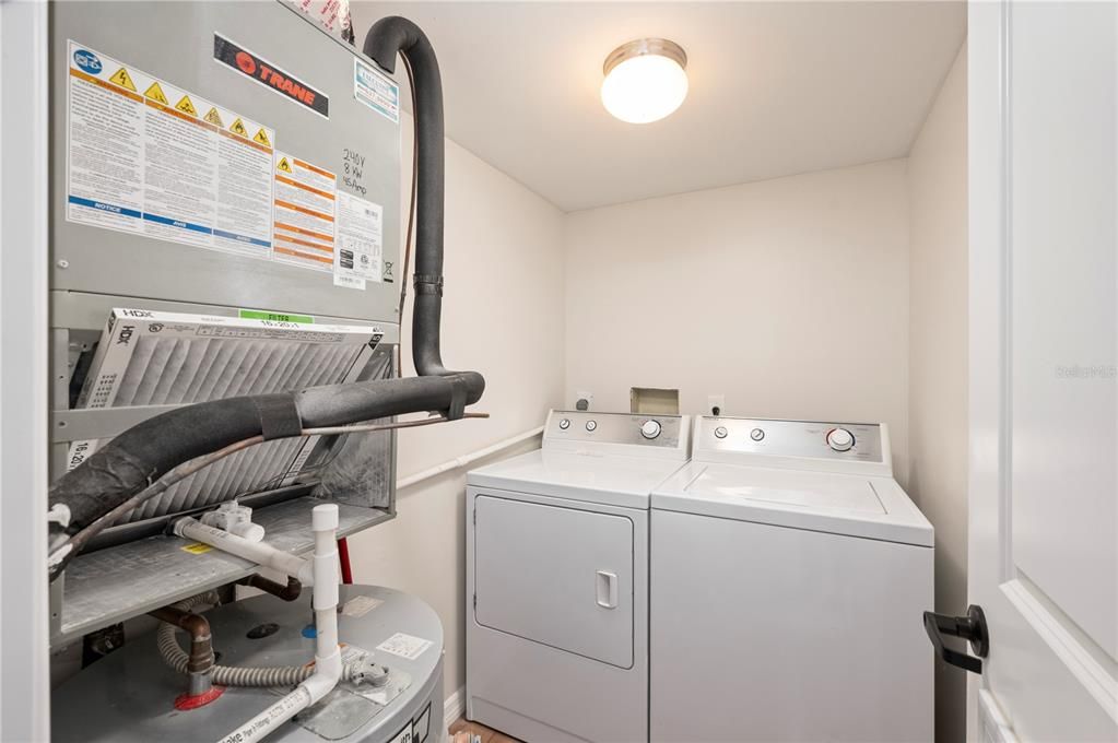 En Venta: $179,000 (2 camas, 2 baños, 1200 Pies cuadrados)