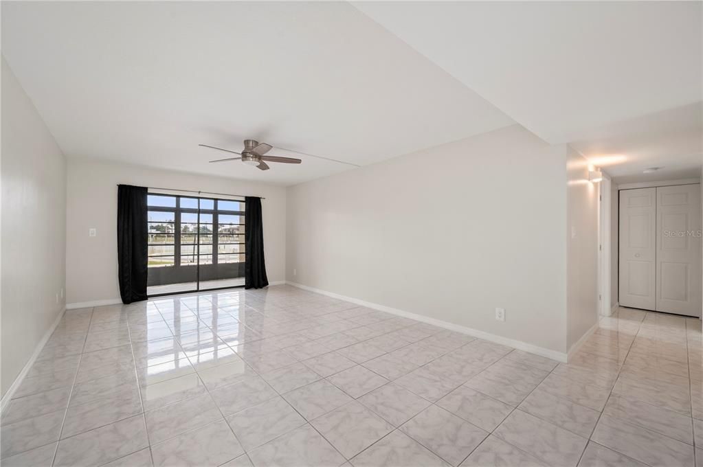 En Venta: $179,000 (2 camas, 2 baños, 1200 Pies cuadrados)