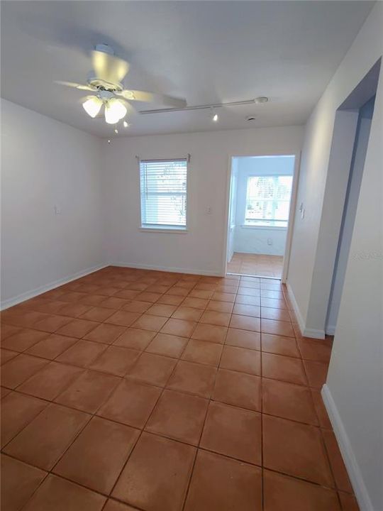 В аренду: $1,750 (1 спален, 1 ванн, 600 Квадратных фут)