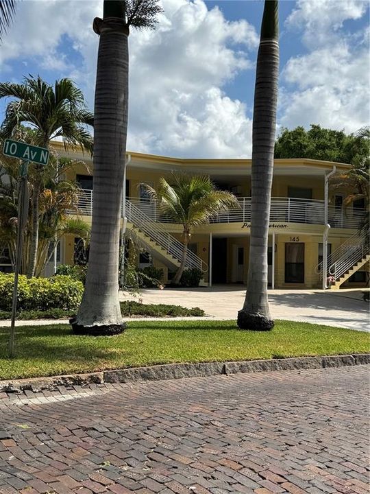 For Rent: $1,600 (1 beds, 1 baths, 475 Square Feet)