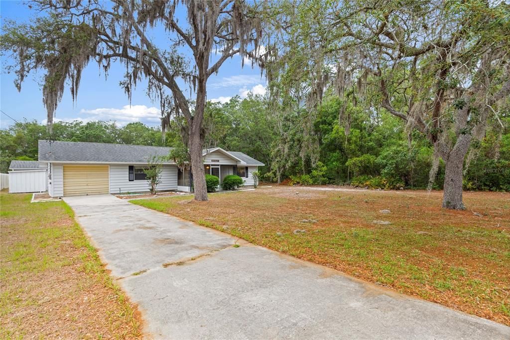 Active With Contract: $250,000 (3 beds, 2 baths, 1432 Square Feet)