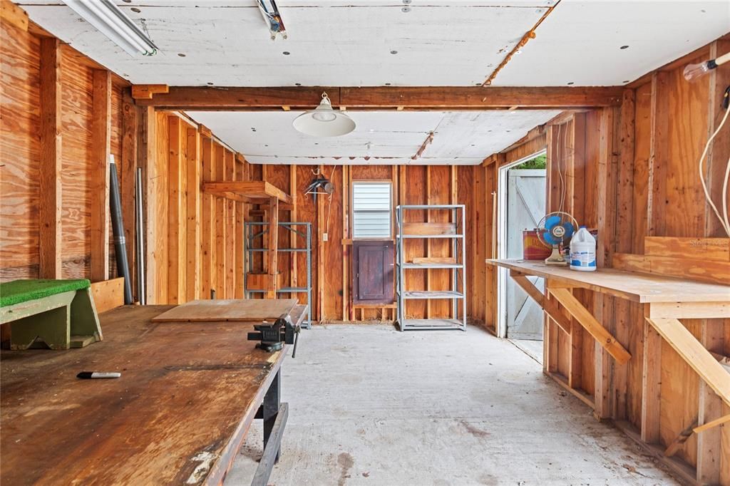 Active With Contract: $250,000 (3 beds, 2 baths, 1432 Square Feet)