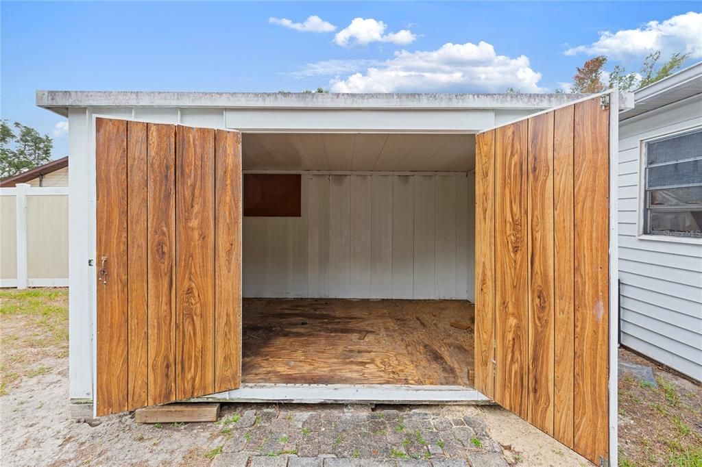Active With Contract: $250,000 (3 beds, 2 baths, 1432 Square Feet)