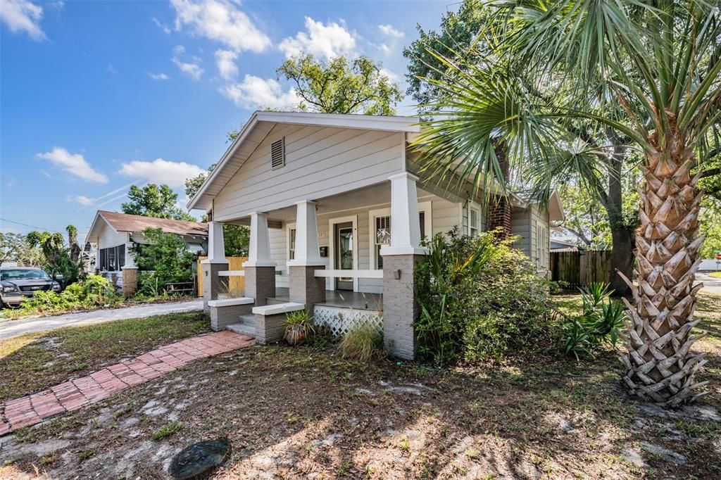 Activo con contrato: $499,000 (3 camas, 2 baños, 1443 Pies cuadrados)