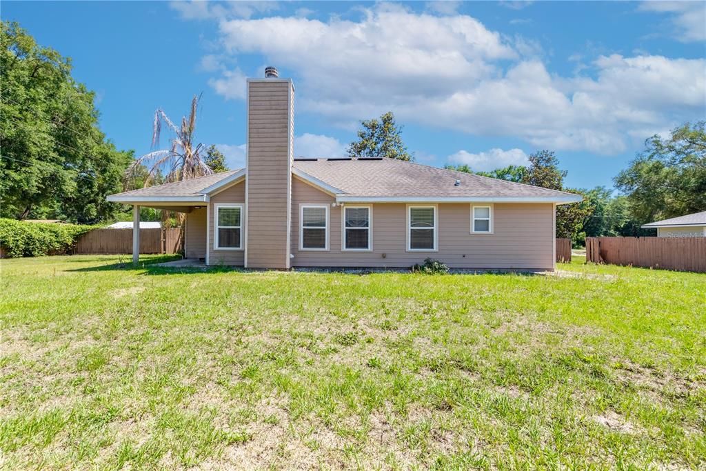 Active With Contract: $279,900 (3 beds, 2 baths, 1407 Square Feet)