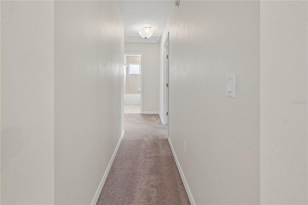 Active With Contract: $279,900 (3 beds, 2 baths, 1407 Square Feet)