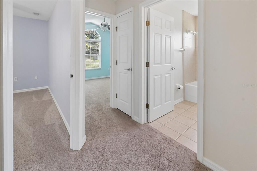 Active With Contract: $279,900 (3 beds, 2 baths, 1407 Square Feet)