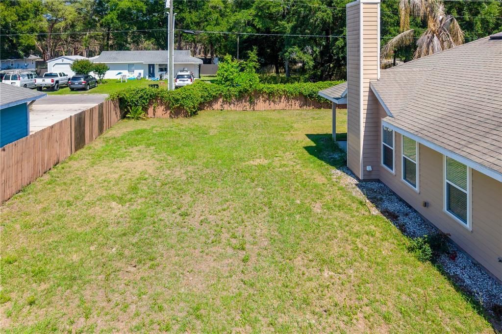 Active With Contract: $279,900 (3 beds, 2 baths, 1407 Square Feet)
