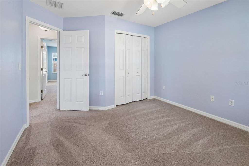 Active With Contract: $279,900 (3 beds, 2 baths, 1407 Square Feet)