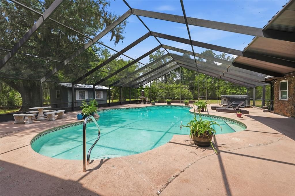 For Sale: $485,000 (3 beds, 2 baths, 2596 Square Feet)