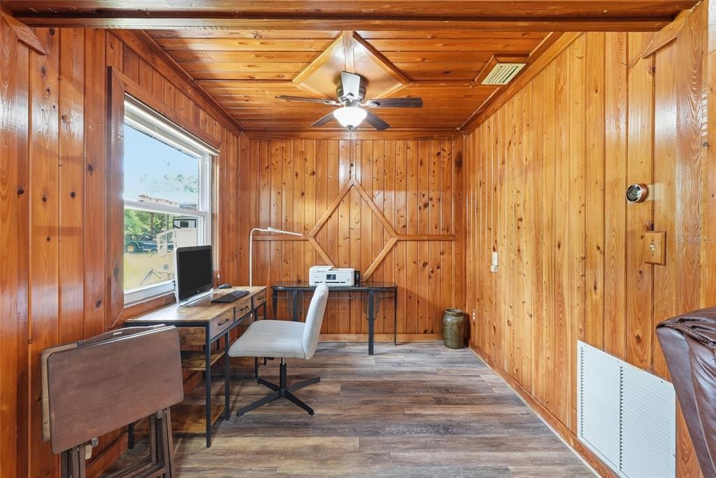 For Sale: $485,000 (3 beds, 2 baths, 2596 Square Feet)