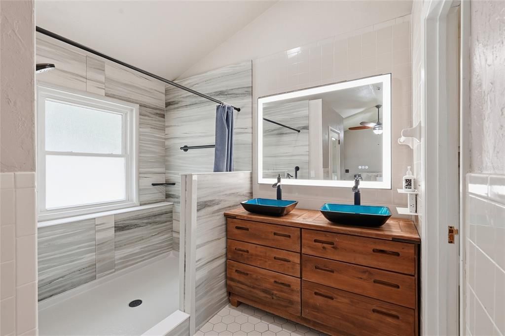 For Sale: $485,000 (3 beds, 2 baths, 2596 Square Feet)