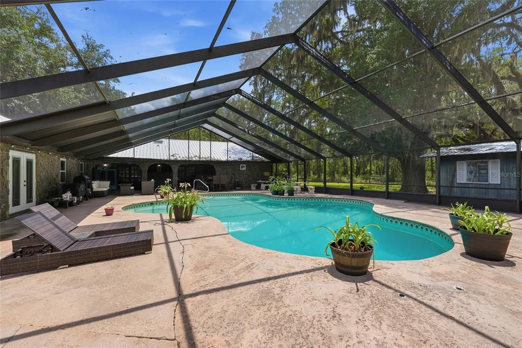 For Sale: $485,000 (3 beds, 2 baths, 2596 Square Feet)