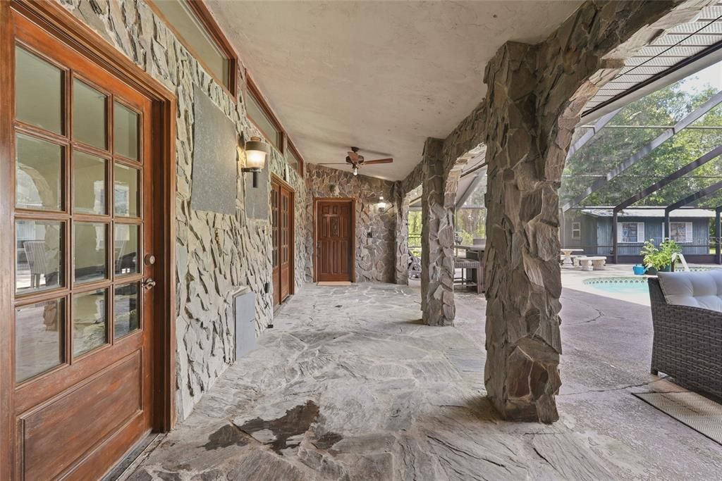 For Sale: $485,000 (3 beds, 2 baths, 2596 Square Feet)
