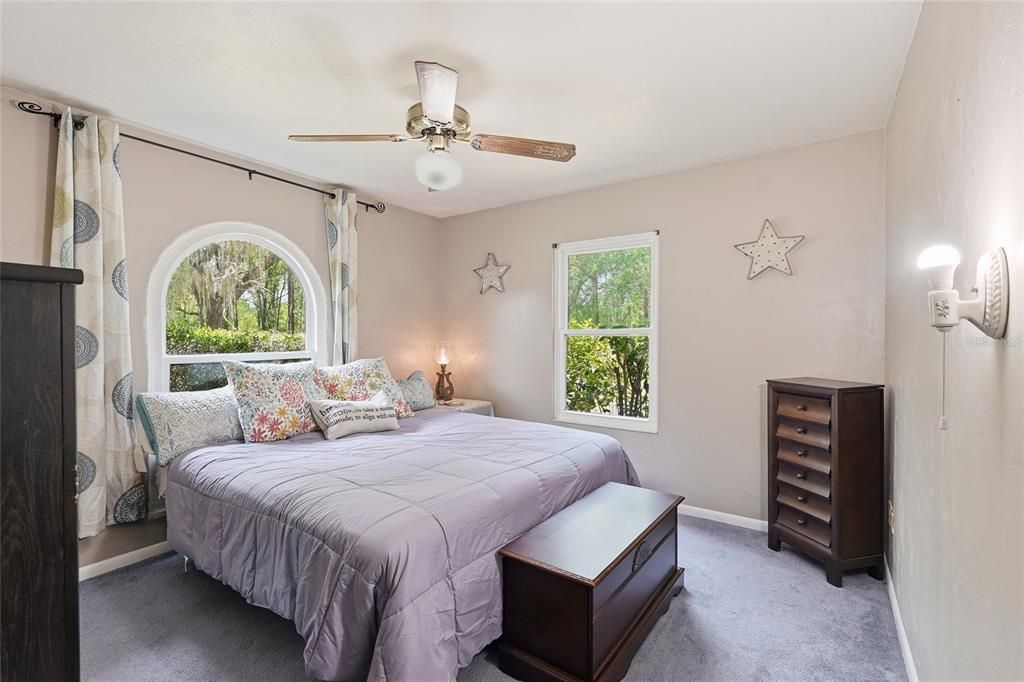 For Sale: $485,000 (3 beds, 2 baths, 2596 Square Feet)