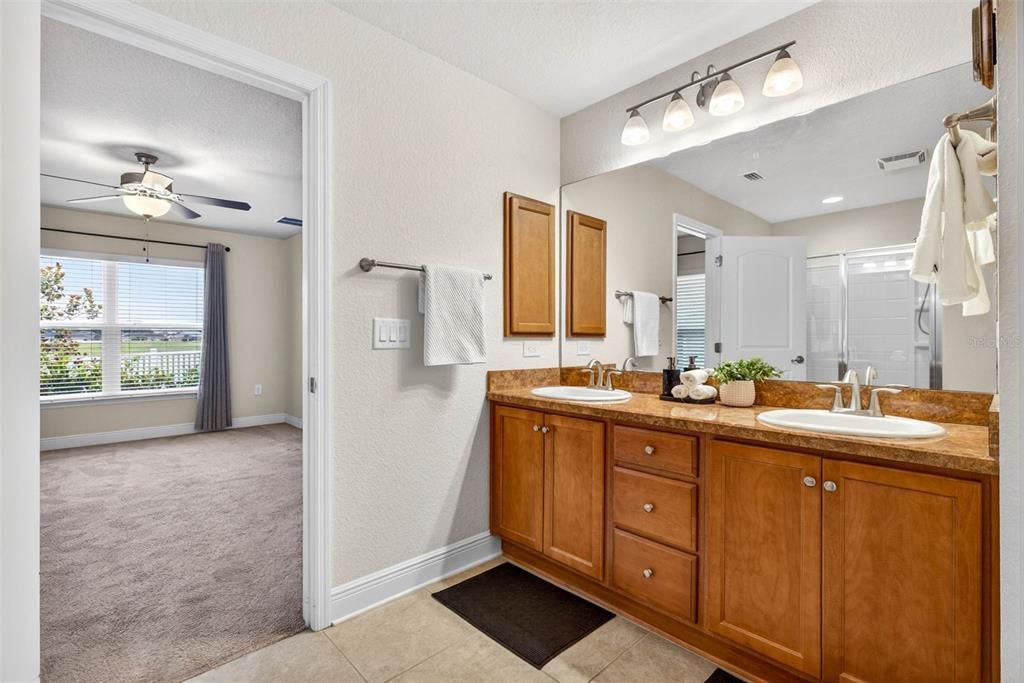 En Venta: $299,900 (4 camas, 2 baños, 1754 Pies cuadrados)