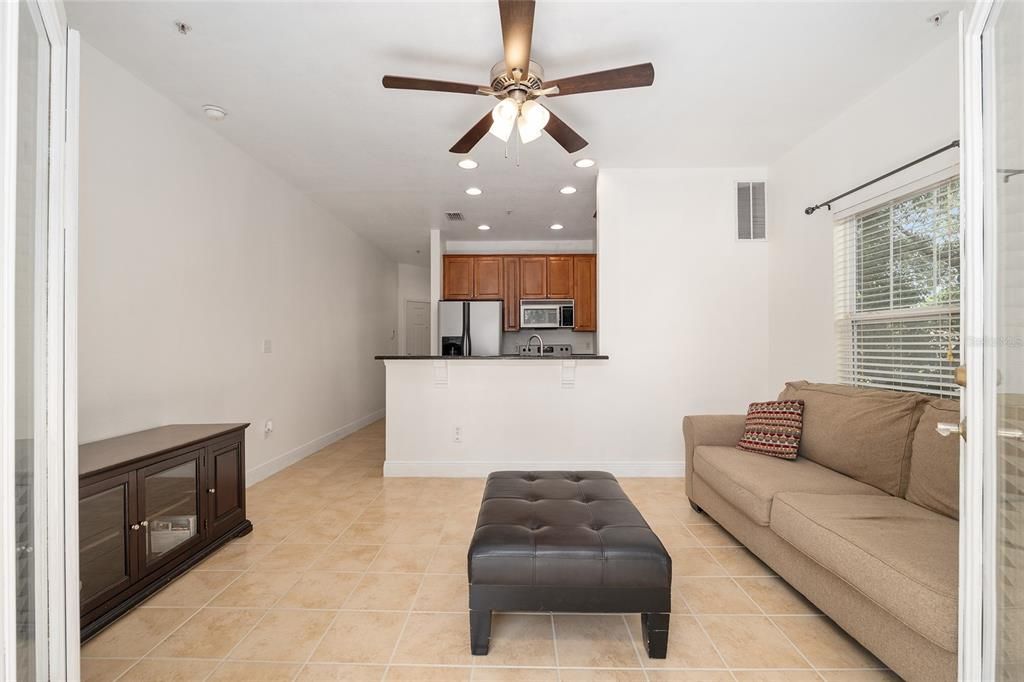 For Sale: $205,000 (1 beds, 1 baths, 531 Square Feet)