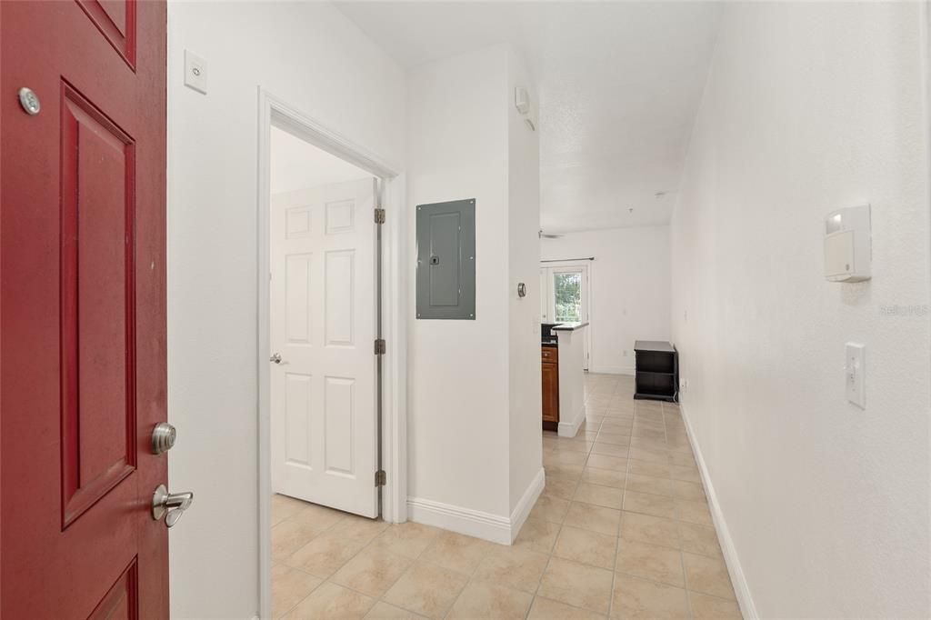 For Sale: $205,000 (1 beds, 1 baths, 531 Square Feet)