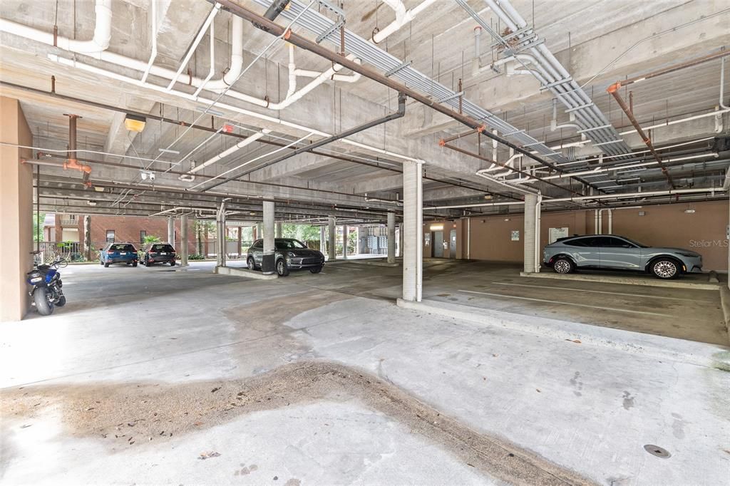 For Sale: $205,000 (1 beds, 1 baths, 531 Square Feet)