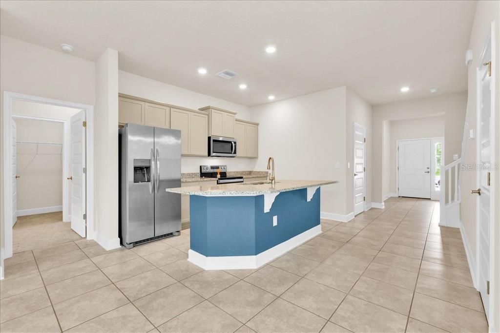 Active With Contract: $2,350 (4 beds, 2 baths, 2335 Square Feet)