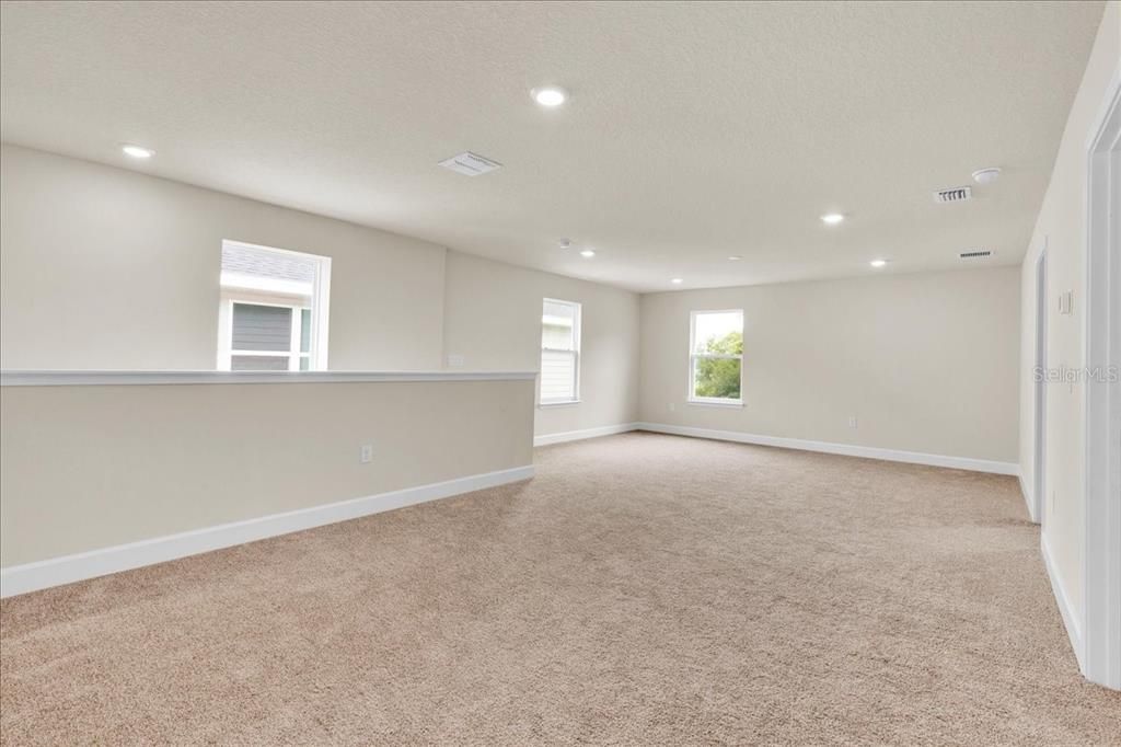 Active With Contract: $2,350 (4 beds, 2 baths, 2335 Square Feet)