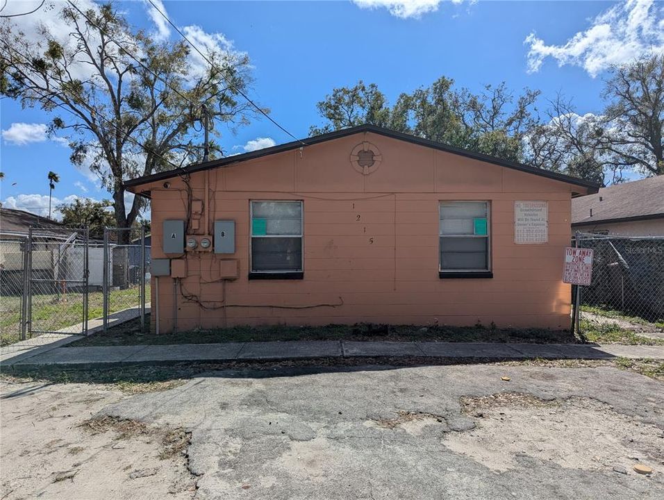 For Sale: $245,000 (2 beds, 0 baths, 1104 Square Feet)