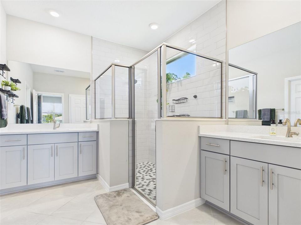 For Sale: $469,000 (4 beds, 3 baths, 2645 Square Feet)