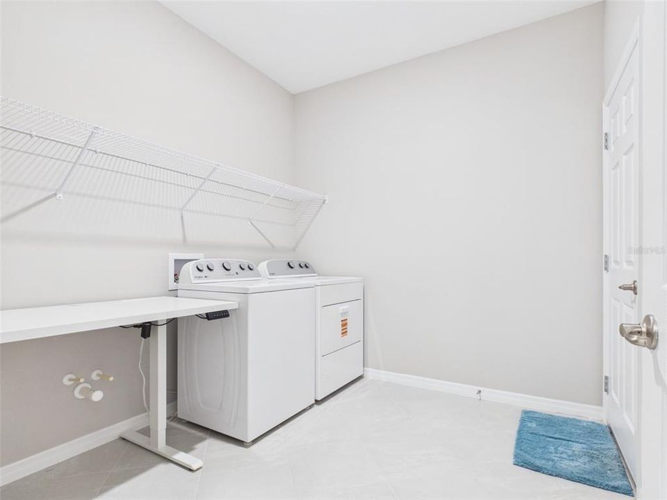 For Sale: $469,000 (4 beds, 3 baths, 2645 Square Feet)