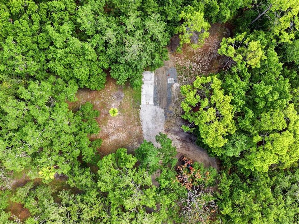 На продажу: $800,000 (8.55 acres)