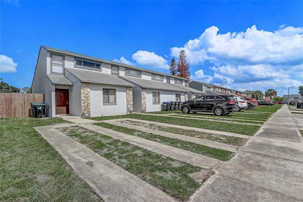 For Sale: $940,000 (8 beds, 0 baths, 4296 Square Feet)