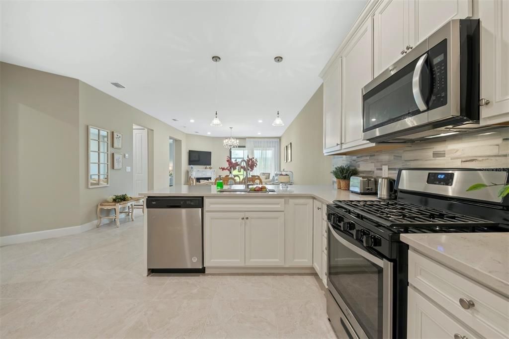 For Rent: $2,750 (2 beds, 2 baths, 1442 Square Feet)