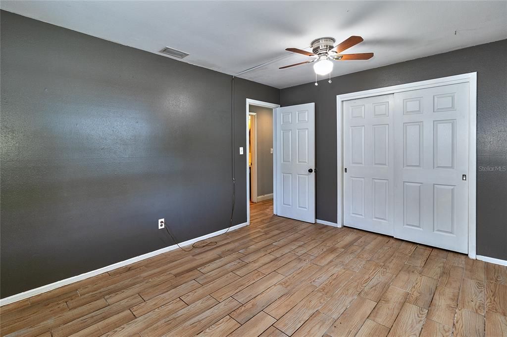 For Sale: $318,900 (3 beds, 1 baths, 1128 Square Feet)