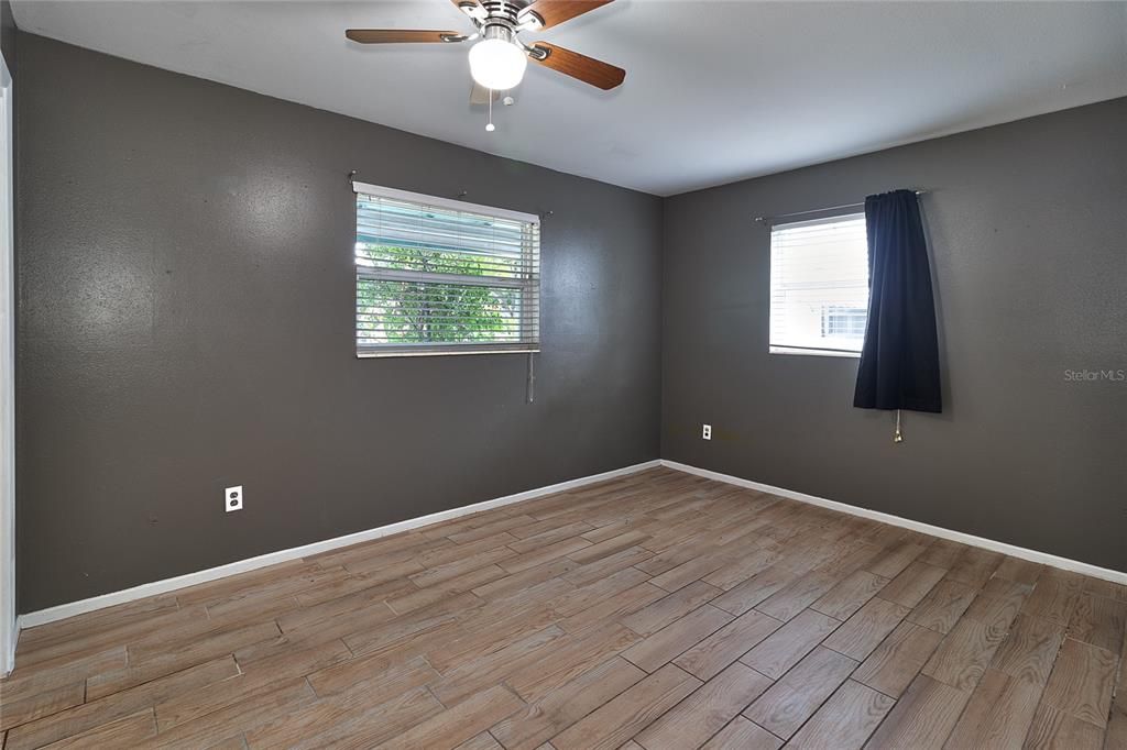 For Sale: $318,900 (3 beds, 1 baths, 1128 Square Feet)