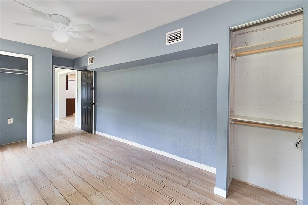 For Sale: $318,900 (3 beds, 1 baths, 1128 Square Feet)