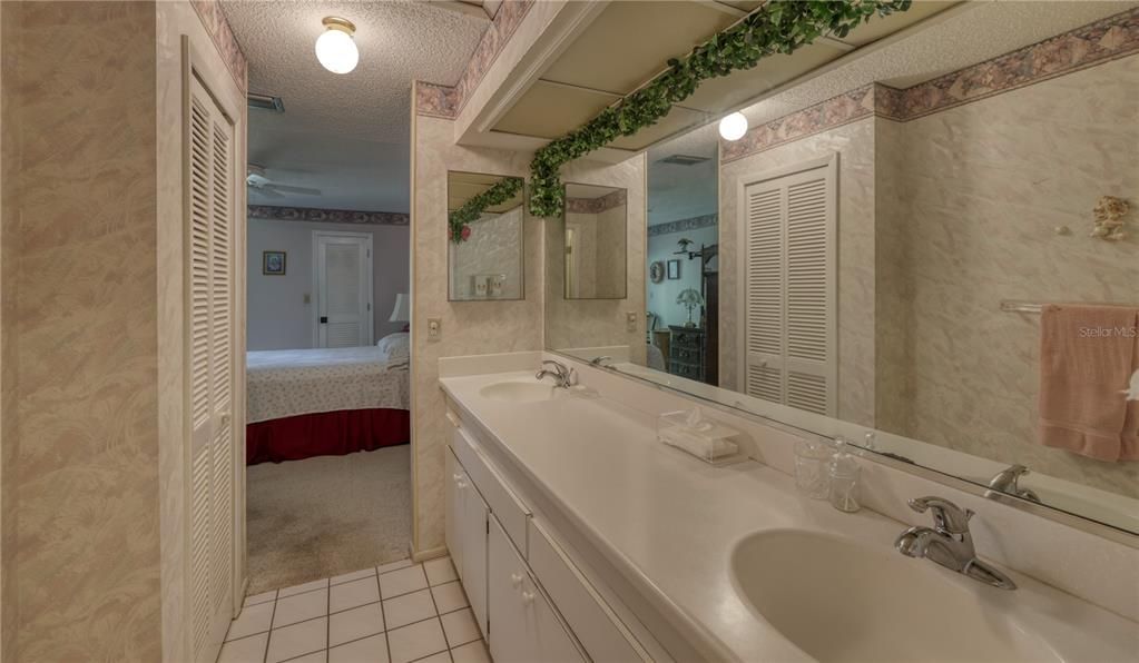 For Sale: $249,000 (3 beds, 2 baths, 1690 Square Feet)
