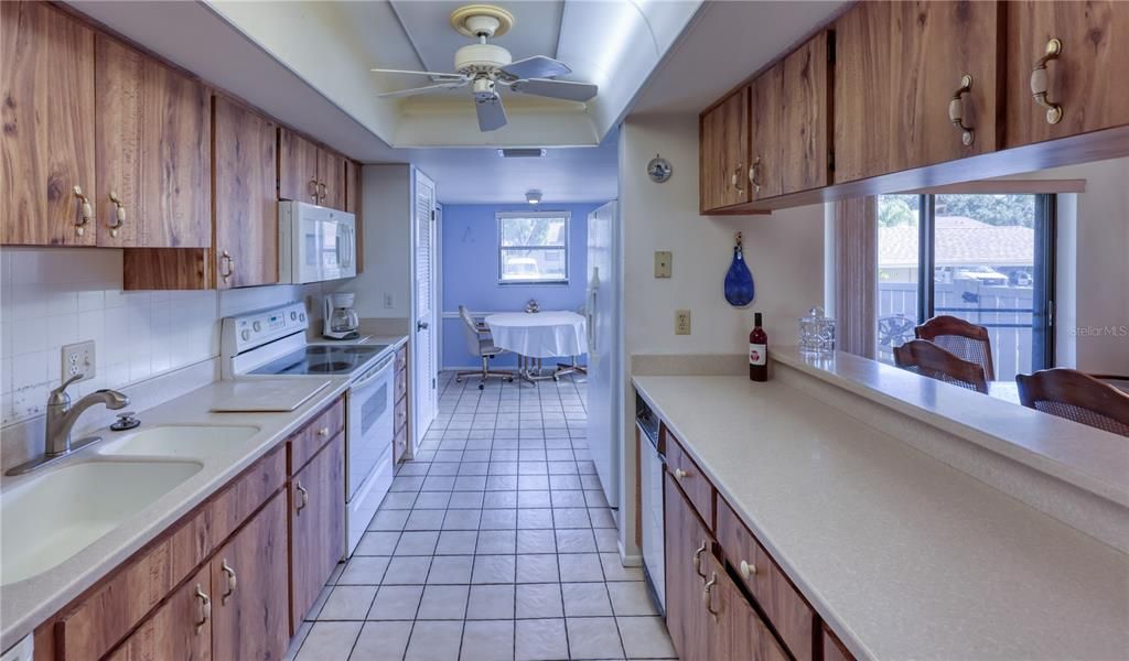 For Sale: $249,000 (3 beds, 2 baths, 1690 Square Feet)