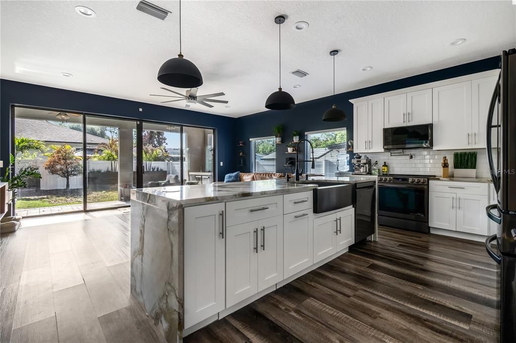 For Sale: $739,900 (4 beds, 3 baths, 2518 Square Feet)