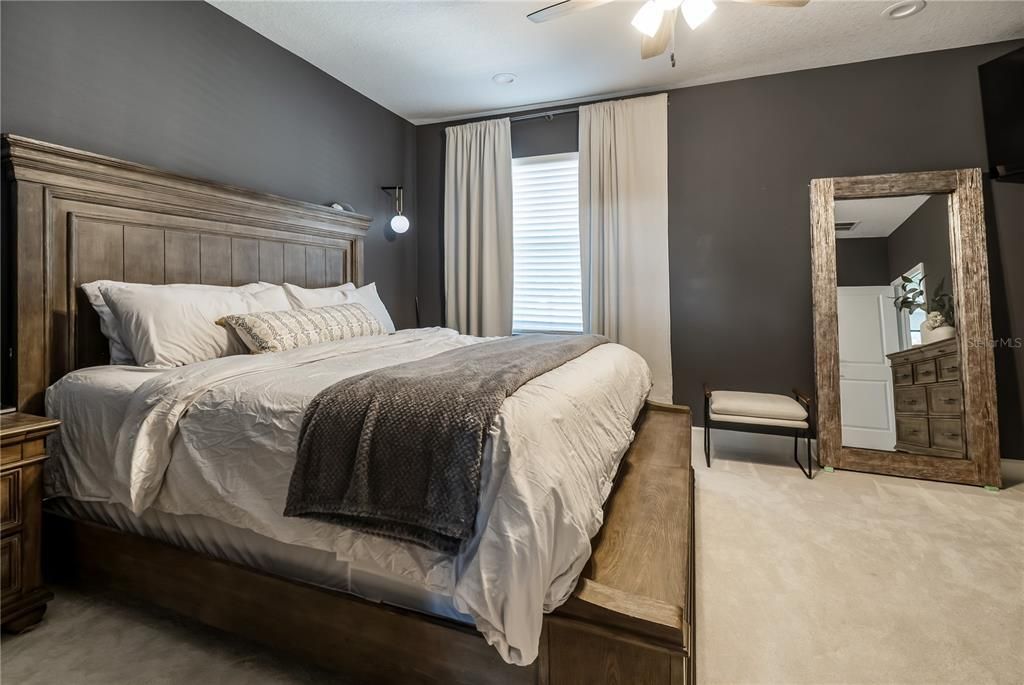 For Sale: $739,900 (4 beds, 3 baths, 2518 Square Feet)