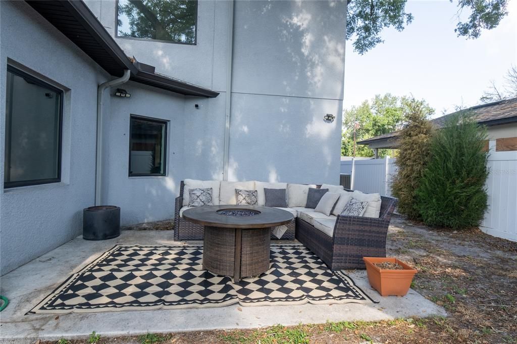 For Sale: $739,900 (4 beds, 3 baths, 2518 Square Feet)