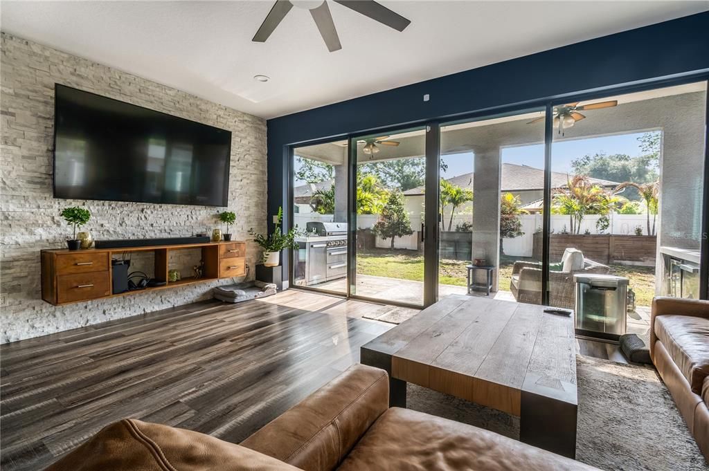 For Sale: $739,900 (4 beds, 3 baths, 2518 Square Feet)